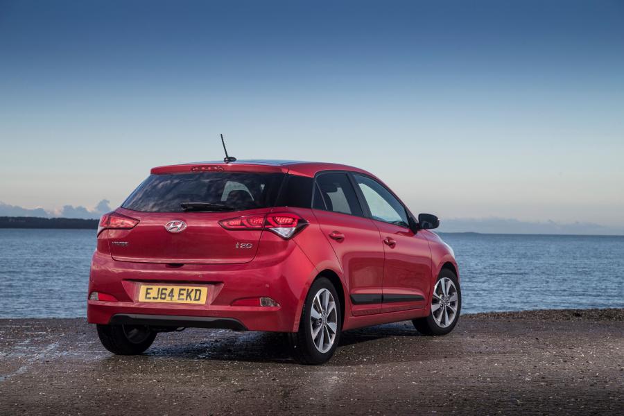  Hyundai i20 2015 года  (UK) (фото 5 из 24)